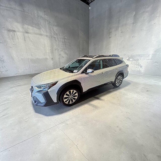 Used 2023 Subaru Outback Touring AWD/4WD video 1