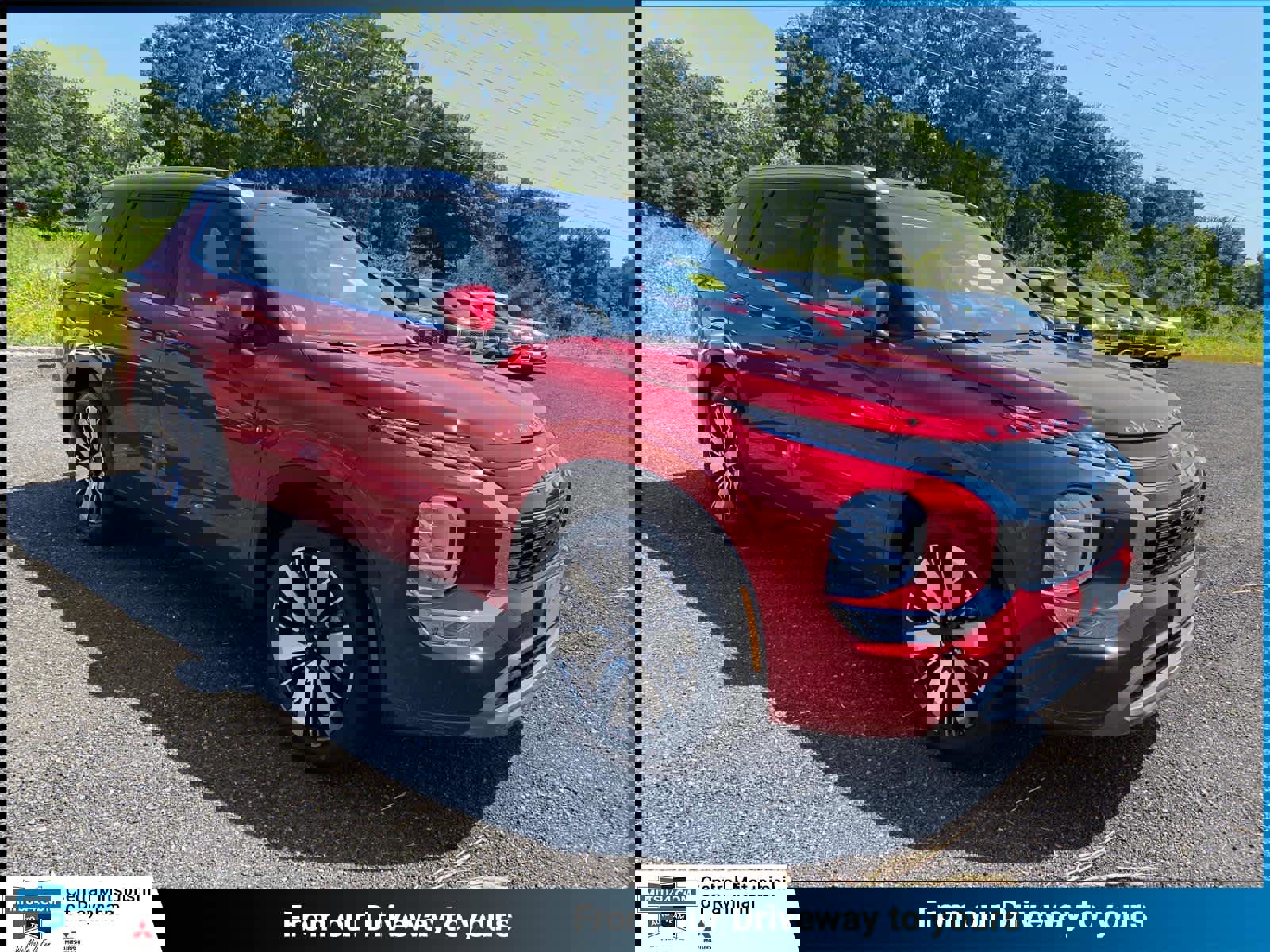 New 2025 Mitsubishi Outlander SEL image 1