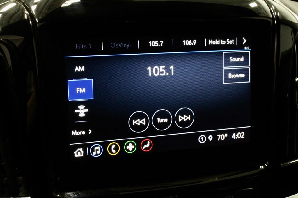 Used 2023 Chevrolet Traverse LT AWD/4WD image 3