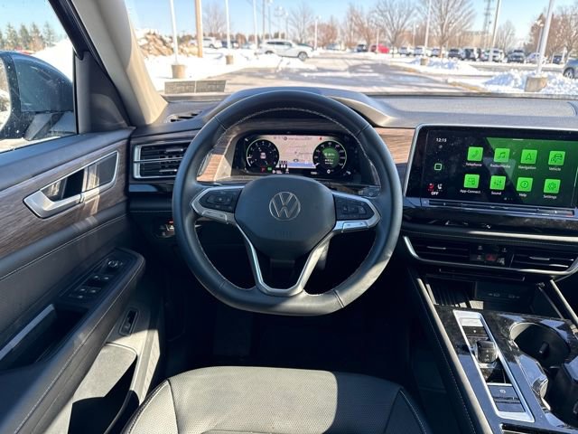 Used 2025 Volkswagen Atlas SEL image 13