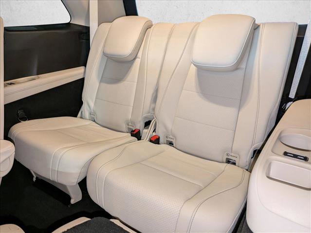 Certified 2024 Mercedes-Benz GLS 450 4MATIC image 23