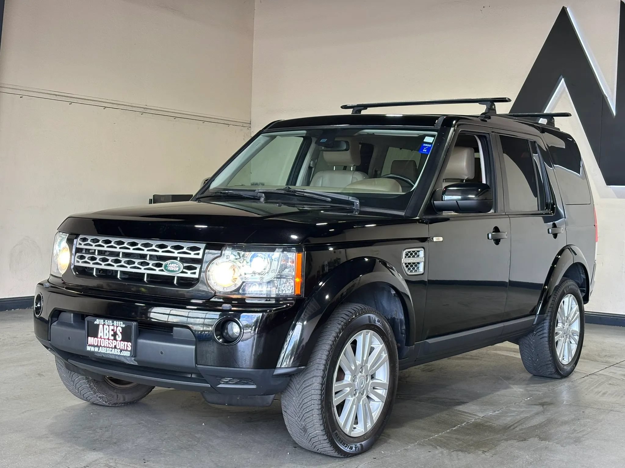 Used 2011 Land Rover LR4 HSE LUX AWD/4WD image 1