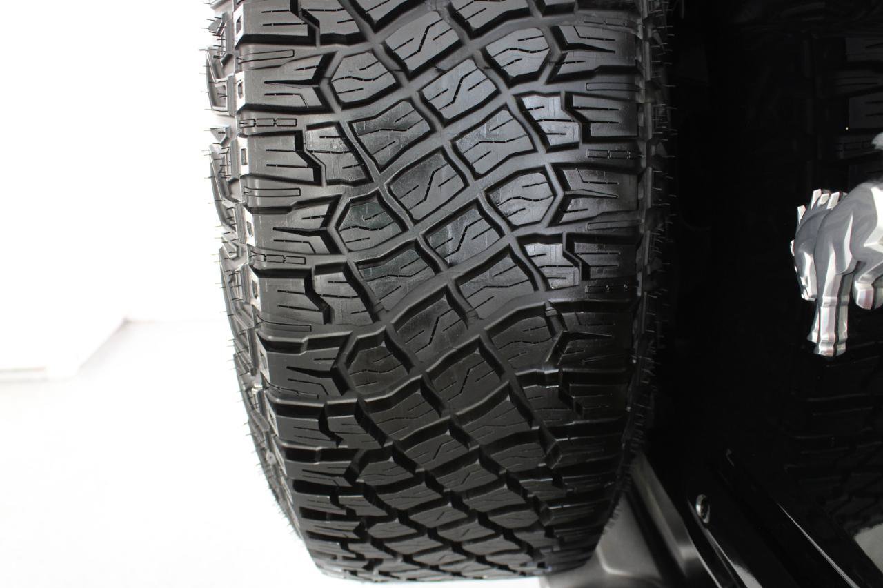 Used 2022 Ford Bronco Black Diamond w/ Sasquatch Package AWD/4WD image 27