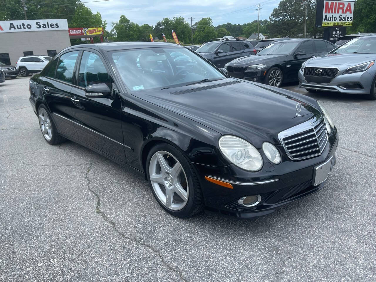 Used 2009 Mercedes-Benz E 350 Sedan image 2