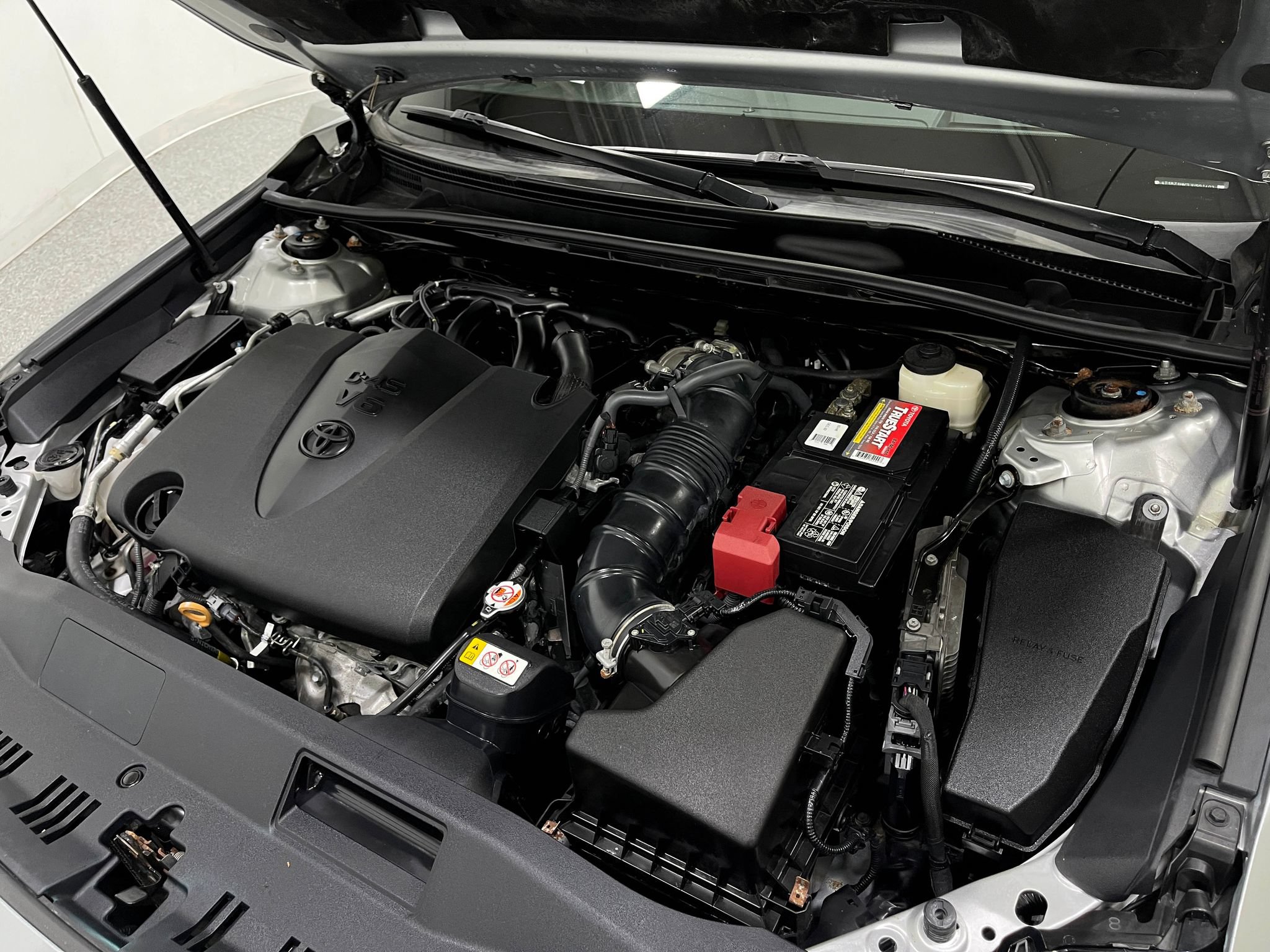 Used 2018 Toyota Camry XSE FWD image 26