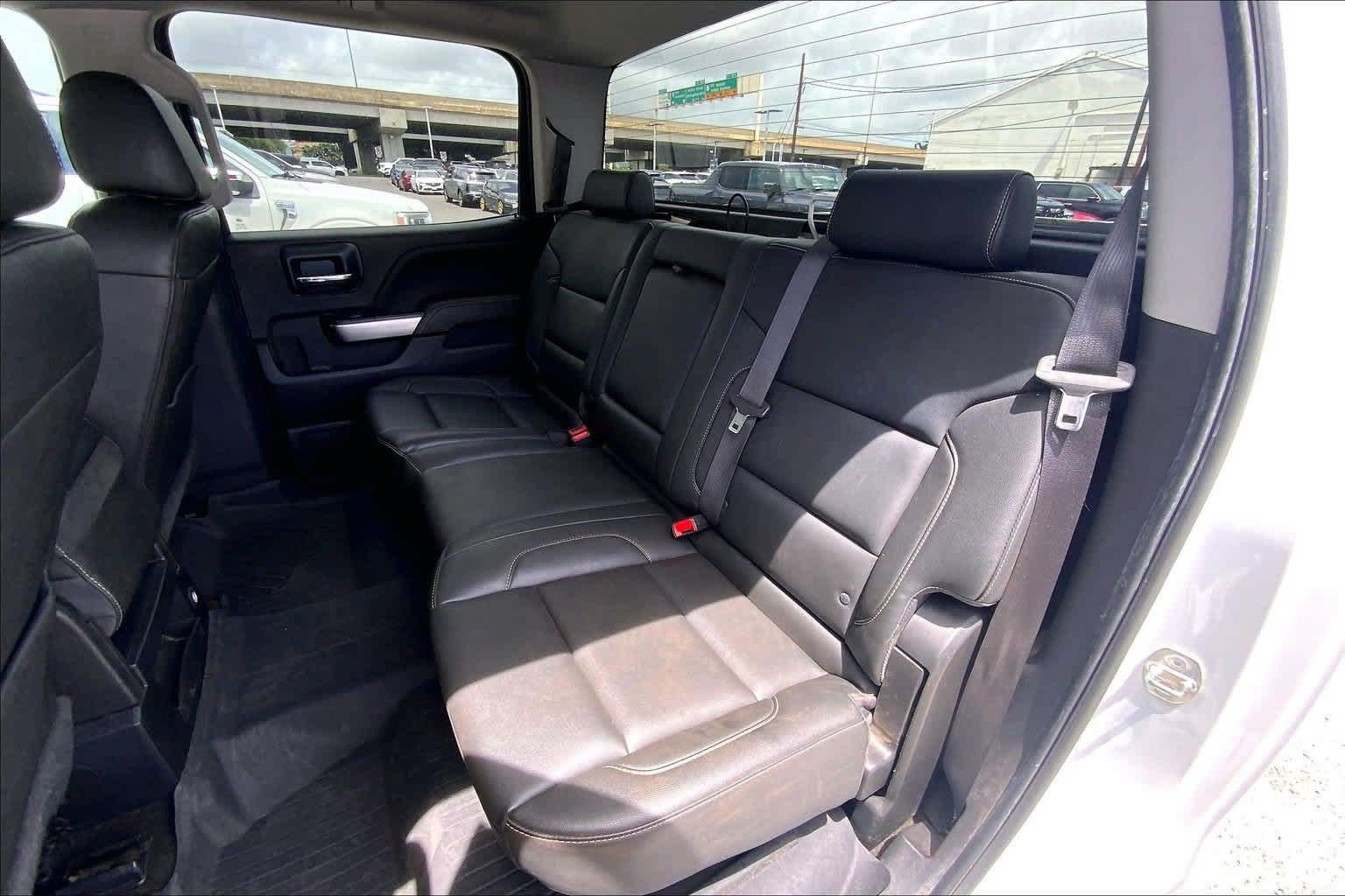 Used 2018 Chevrolet Silverado 1500 LT w/ All Star Edition RWD image 29