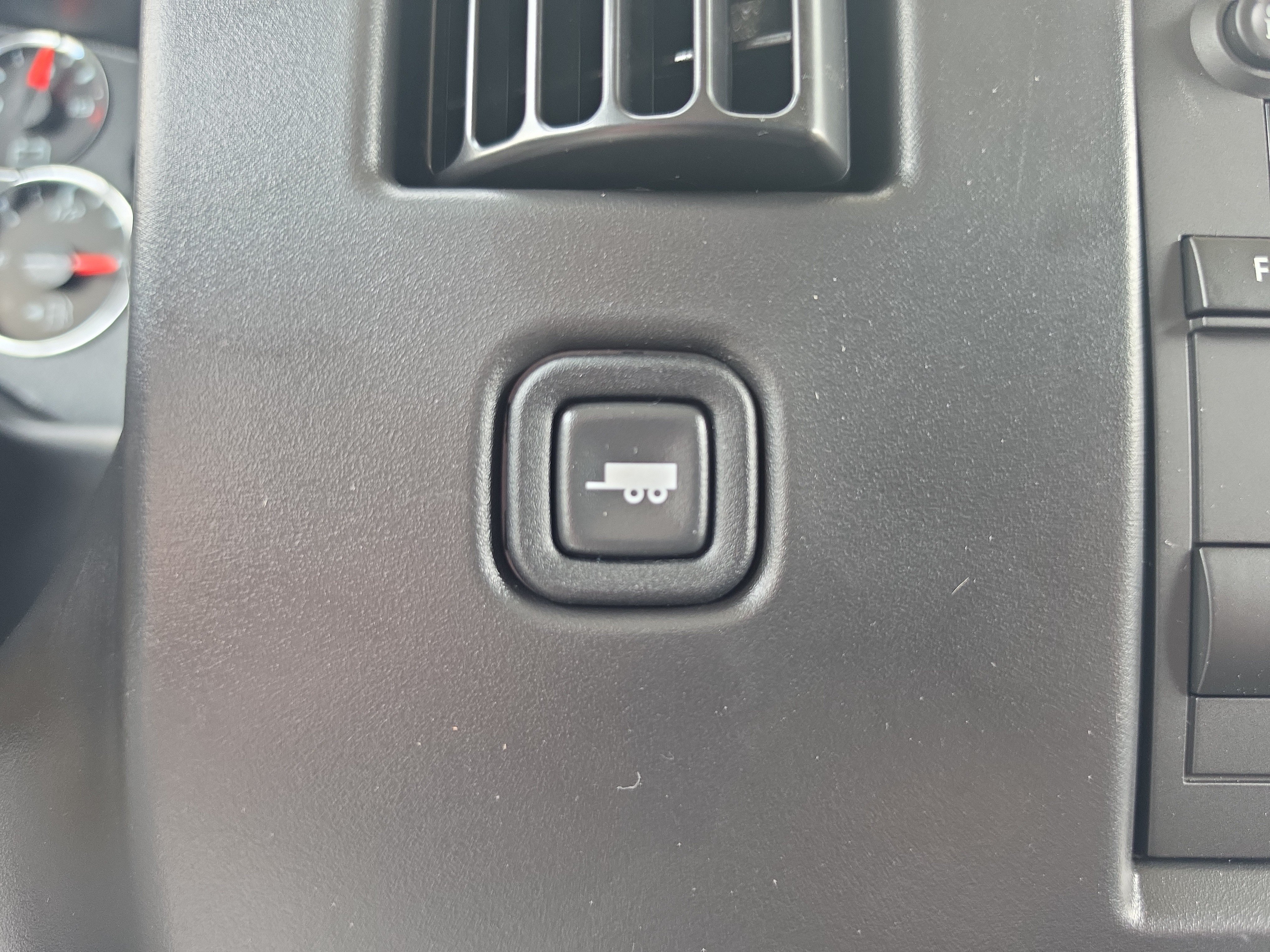 New 2026 Chevrolet Express 3500 RWD image 29