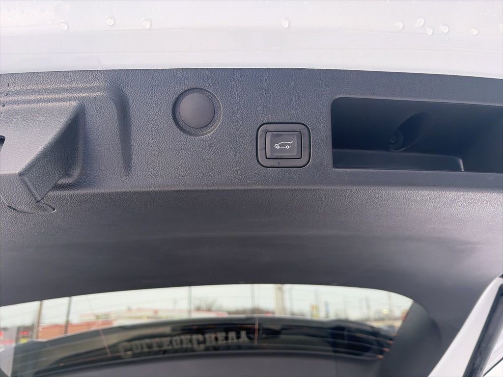 Used 2026 GMC Terrain Elevation w/ Elevation Premium Package image 11