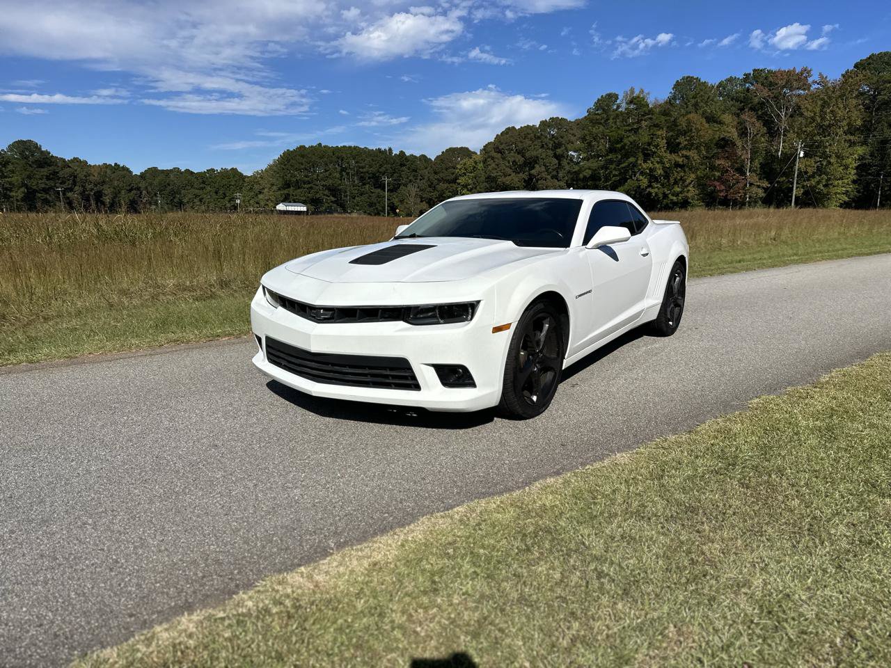 Used 2014 Chevrolet Camaro SS w/ RS Package RWD image 2