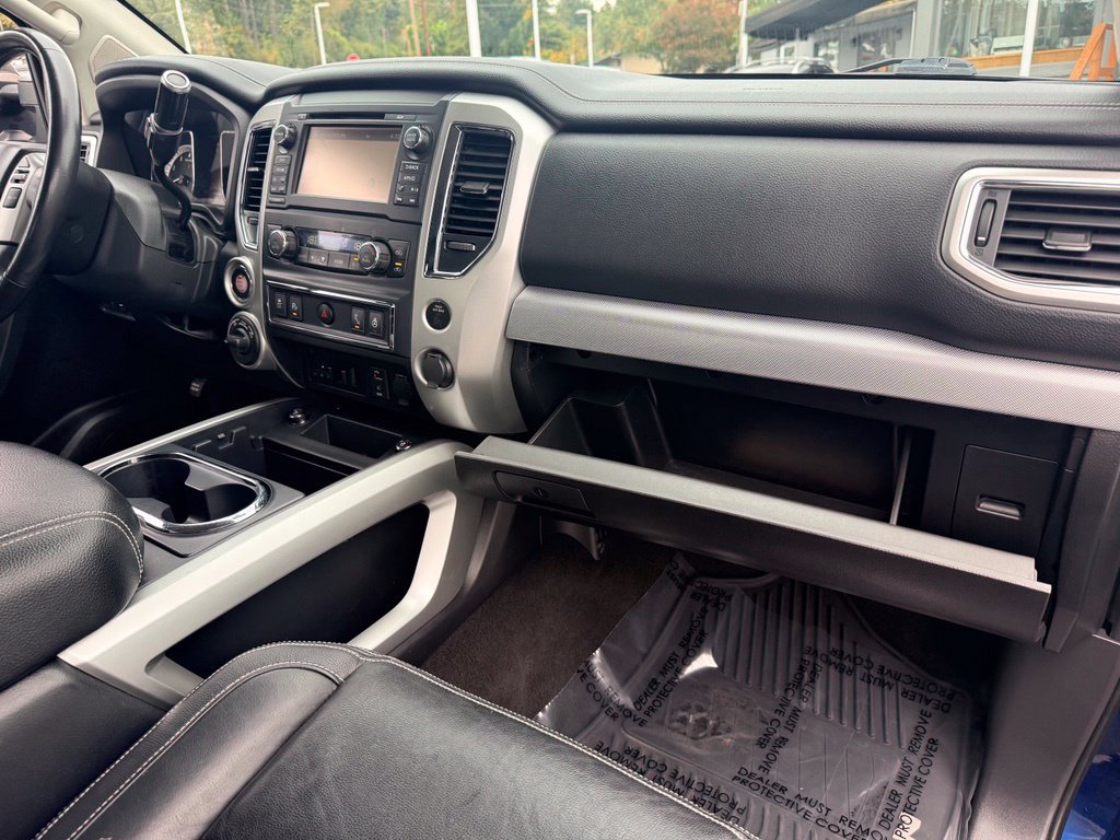 Used 2018 Nissan Titan PRO-4X AWD/4WD image 35