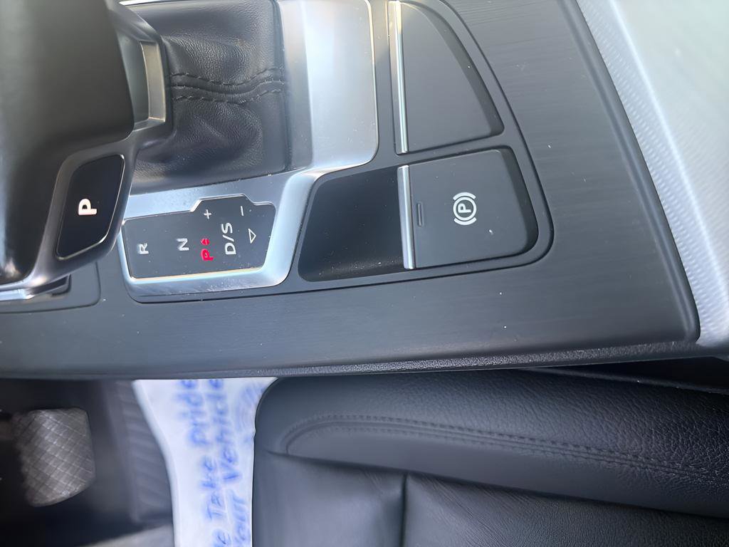 Used 2017 Audi A4 2.0T Premium w/ Convenience Package image 29