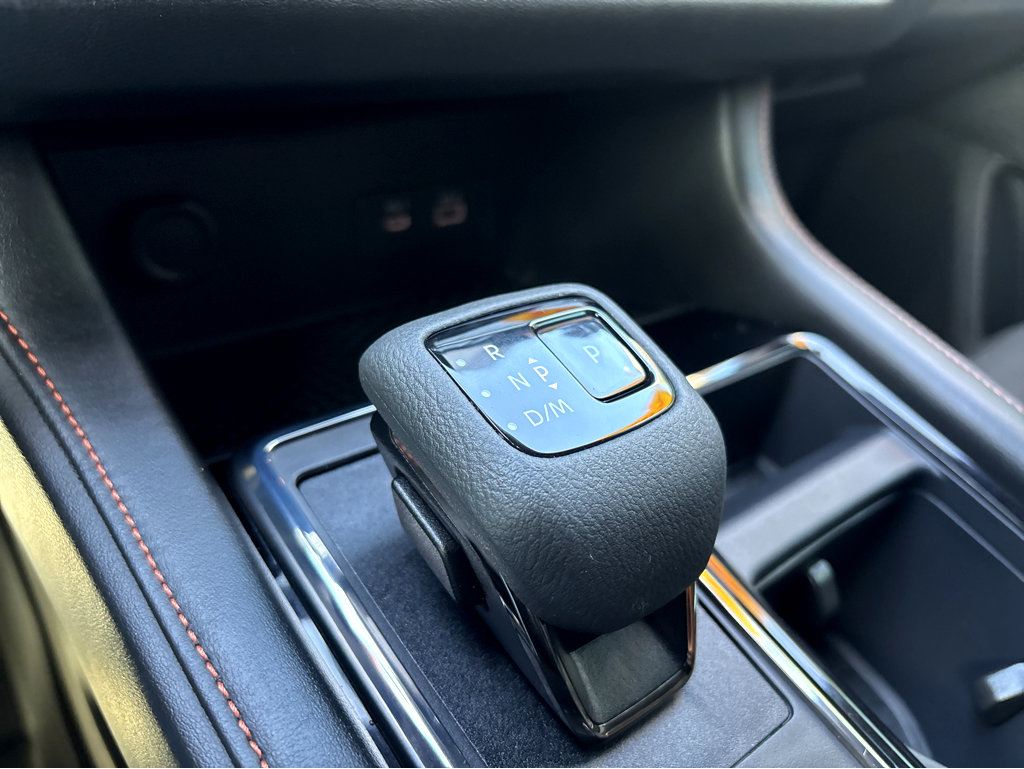 Used 2025 Nissan Pathfinder Rock Creek image 16