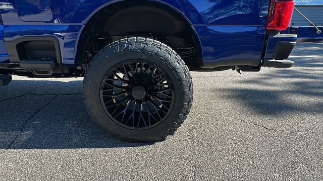 New 2026 Ford F250 Lariat w/ Black Appearance Package image 19
