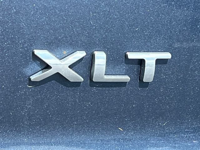 Used 2018 Ford Explorer XLT w/ Equipment Group 202A AWD/4WD image 2
