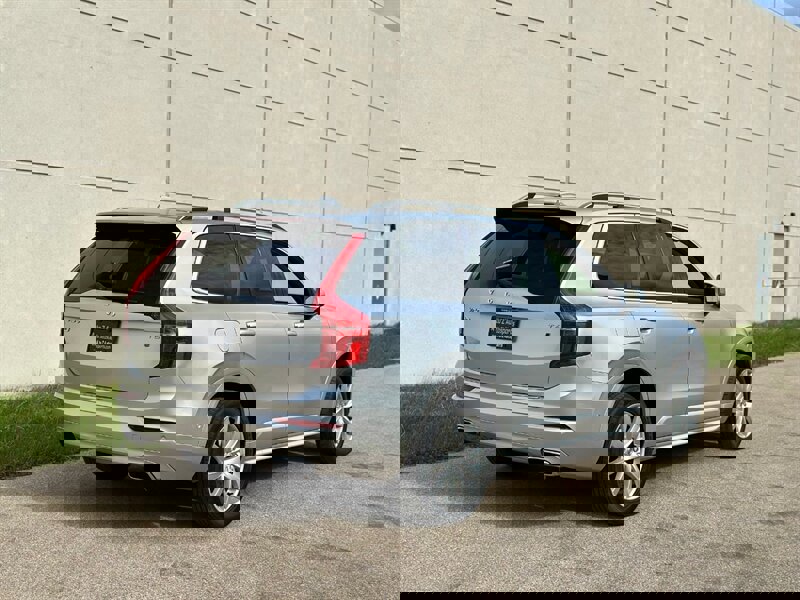 Used 2019 Volvo XC90 T6 Momentum w/ Advanced Package image 9