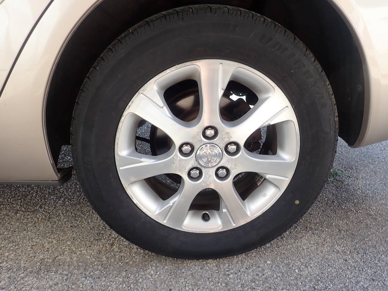 Used 2006 Toyota Camry XLE w/ VSC & Side Airbag Pkg FWD image 34