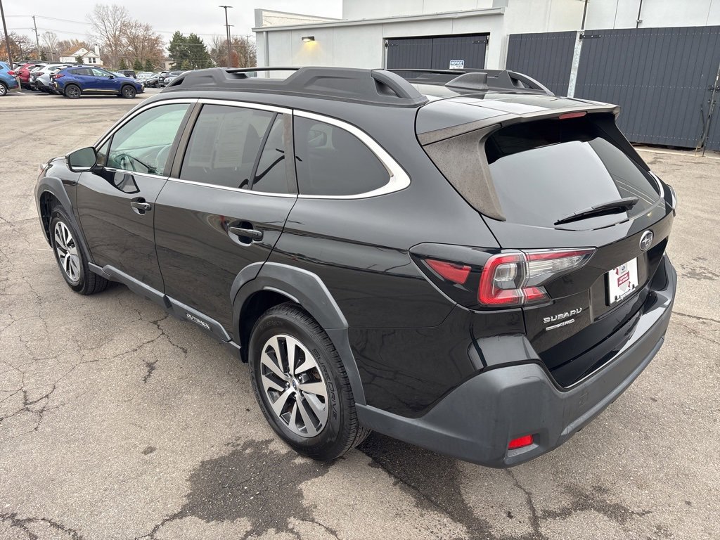 Certified 2023 Subaru Outback Premium image 5
