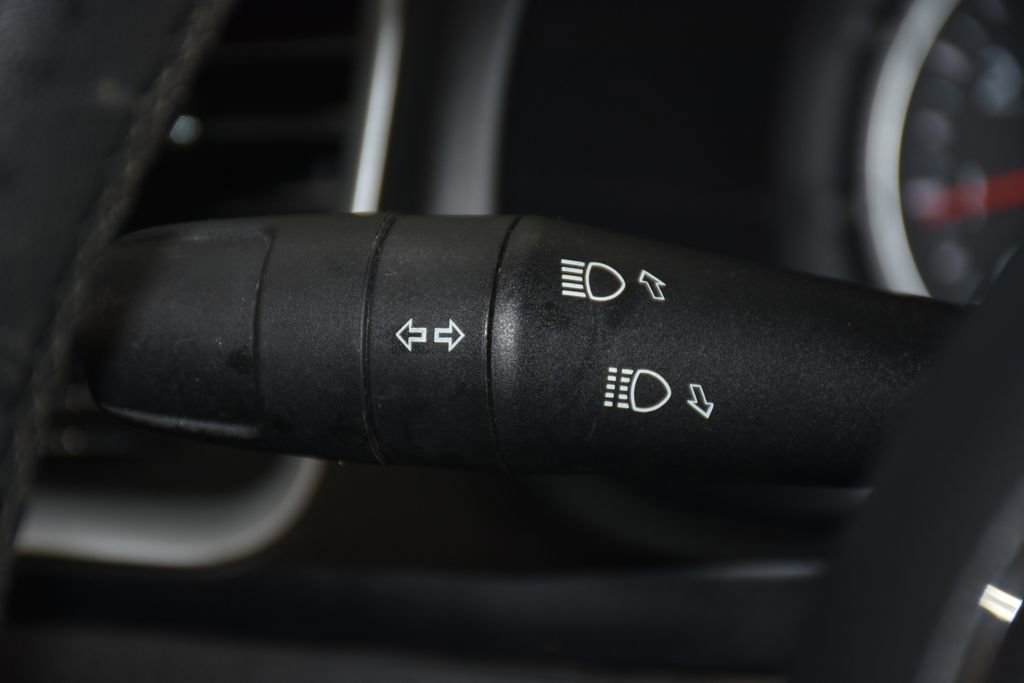 Used 2021 Jeep Renegade Latitude FWD image 12