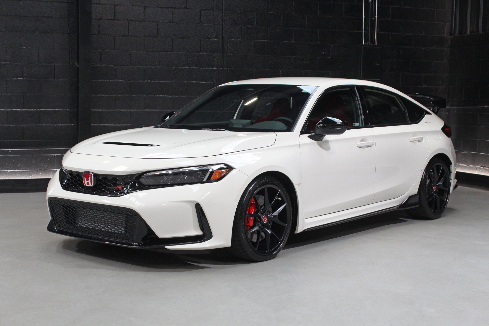 Used 2024 Honda Civic Type R image 3