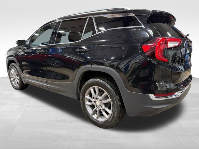 Used 2024 GMC Terrain SLT AWD/4WD image 3