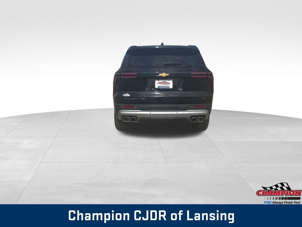 Used 2024 Chevrolet Traverse LT image 4