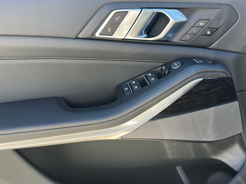 New 2026 BMW X5 xDrive40i w/ M Sport Package image 14