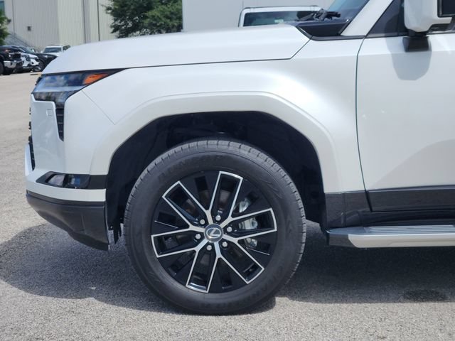 Used 2024 Lexus GX 550 w/ Accessory Package (Z1) AWD/4WD image 5