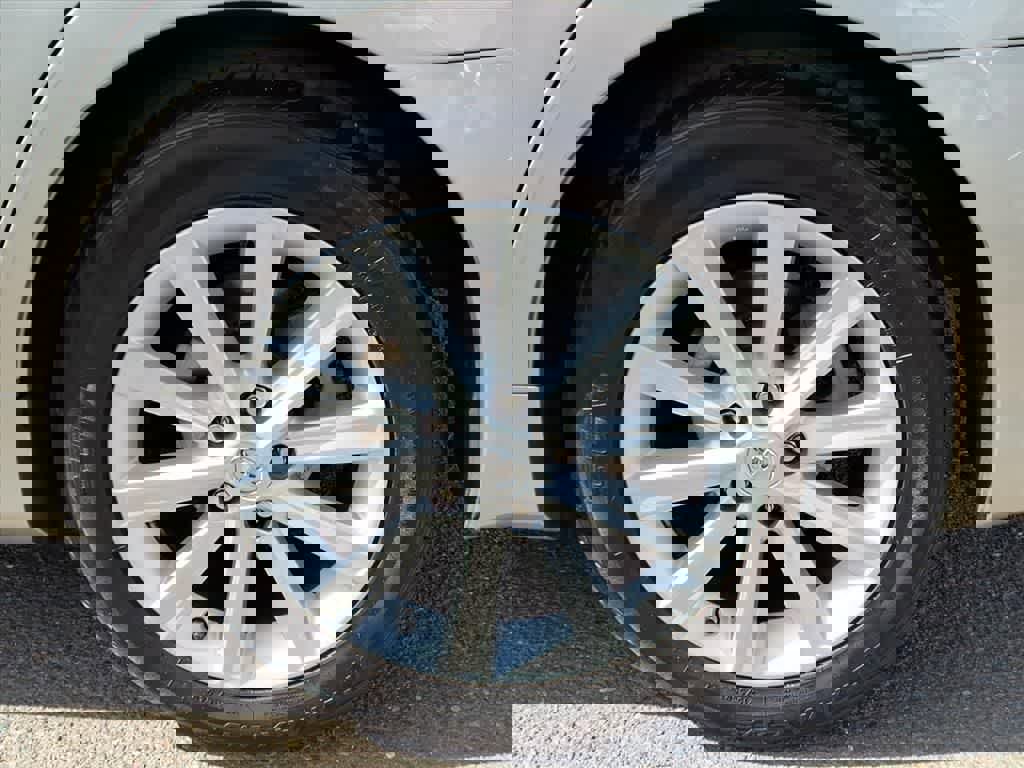 Used 2013 Toyota Camry XLE w/ Leather Pkg image 8