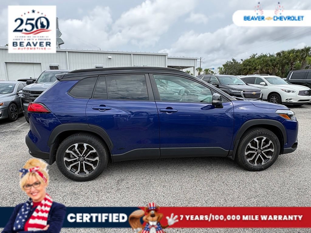 Used 2024 Toyota Corolla Cross AWD Hybrid w/ Moonroof Package image 8