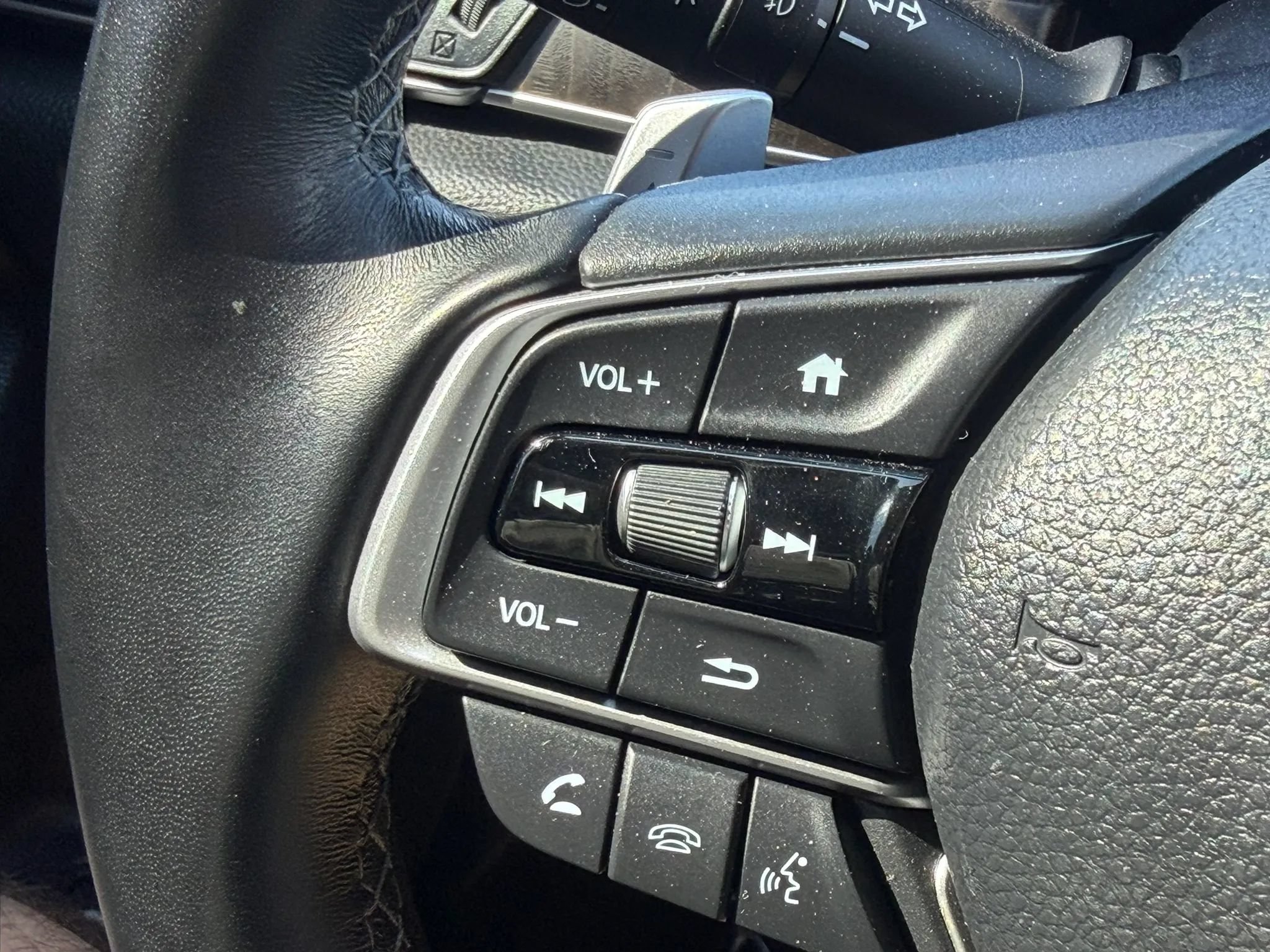 Used 2020 Honda Accord Touring image 15