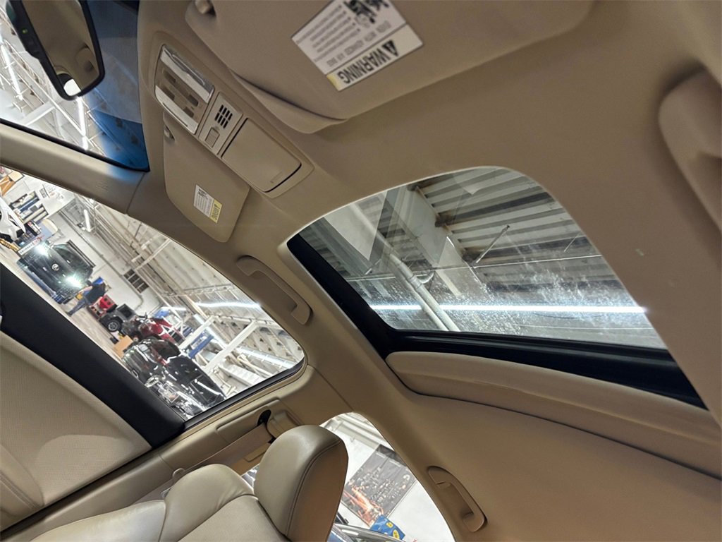 Used 2012 Acura TSX Sedan image 30