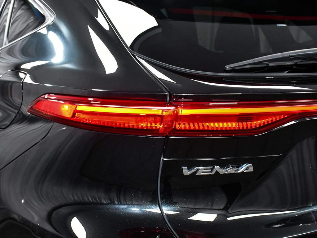 Used 2023 Toyota Venza Limited AWD/4WD image 75