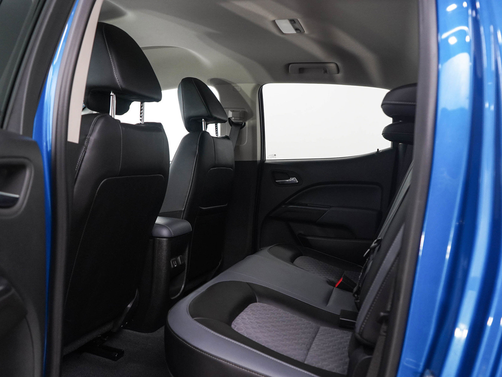 Used 2022 Chevrolet Colorado Z71 AWD/4WD image 16