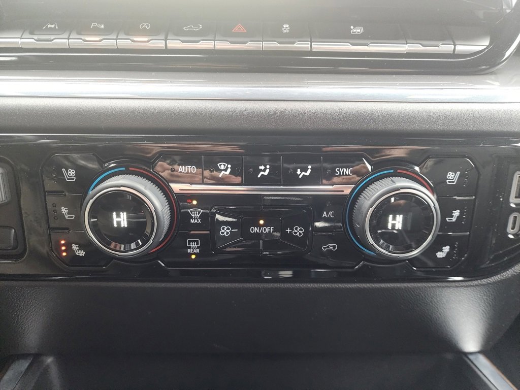 Certified 2024 Chevrolet Silverado 1500 High Country w/ High Country Premium Package image 43