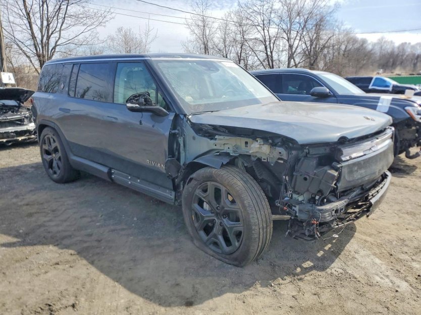 Used 2025 Rivian R1S Adventure