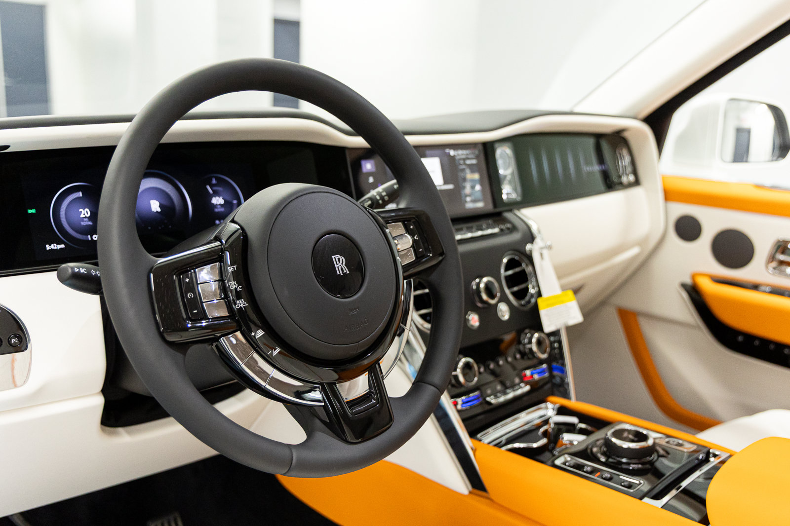 New 2027 Rolls-Royce Cullinan AWD/4WD image 40