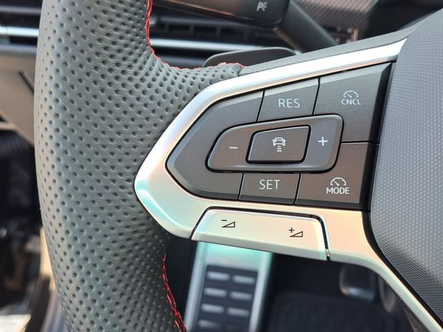 New 2025 Volkswagen GTI SE FWD image 11