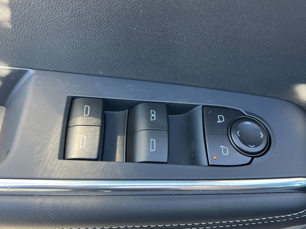 New 2026 GMC Acadia Elevation image 14