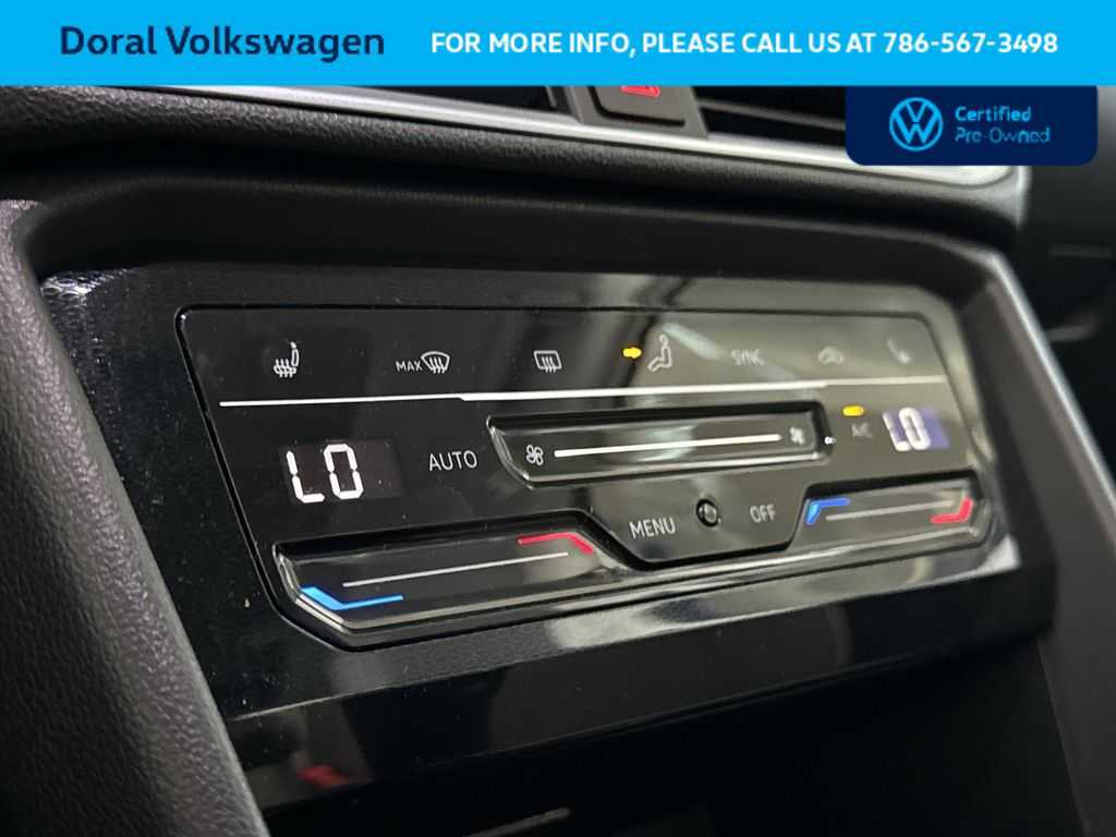Used 2025 Volkswagen Taos SE FWD image 20