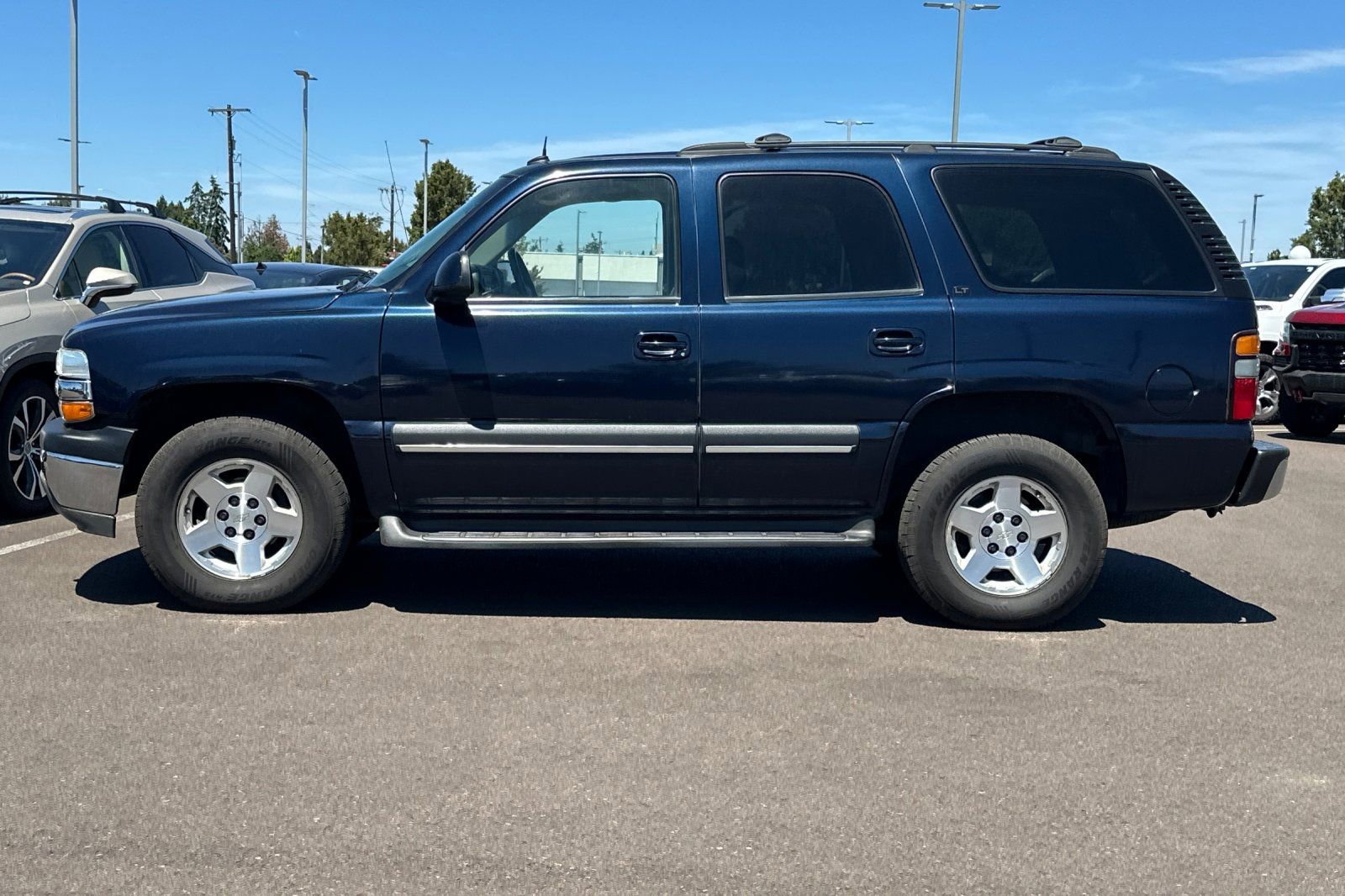 Used 2004 Chevrolet Tahoe LT w/ LT Preferred Equipment Group AWD/4WD image 7
