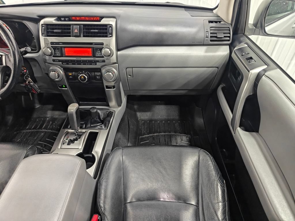 Used 2011 Toyota 4Runner SR5 w/ Premium Pkg w/Leather AWD/4WD image 23