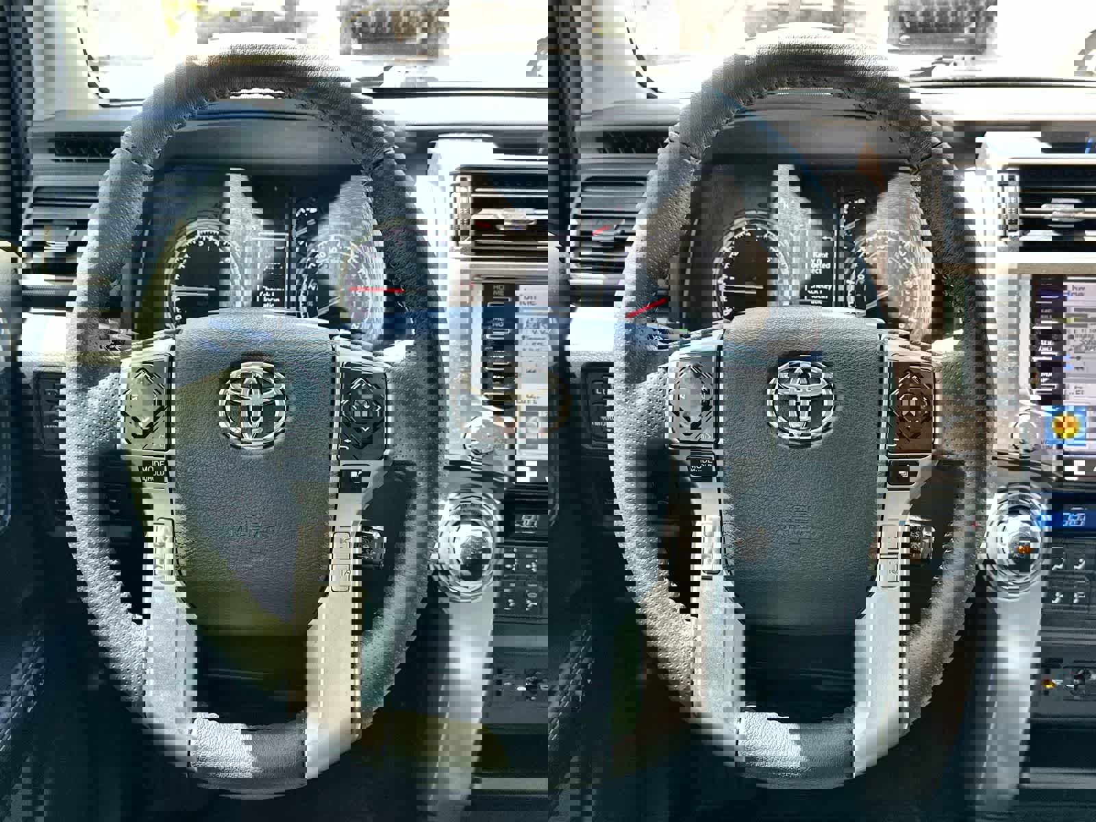 Used 2022 Toyota 4Runner Limited image 21