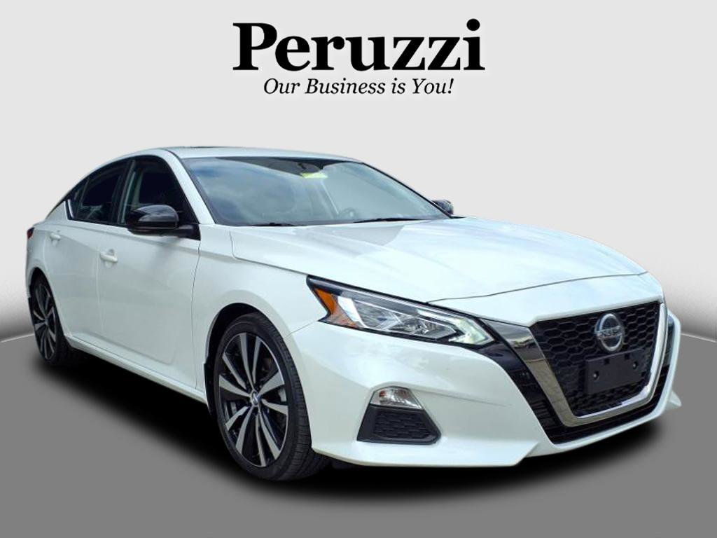 Certified 2022 Nissan Altima 2.0 SR image 1