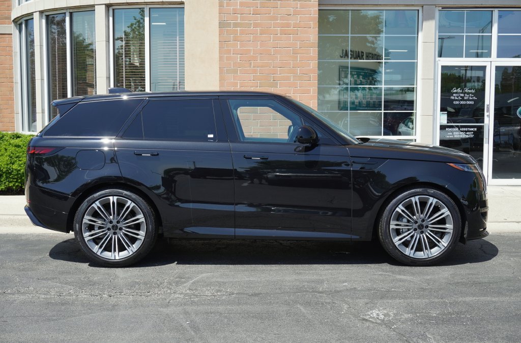 New 2026 Land Rover Range Rover Sport Dynamic SE AWD/4WD image 7