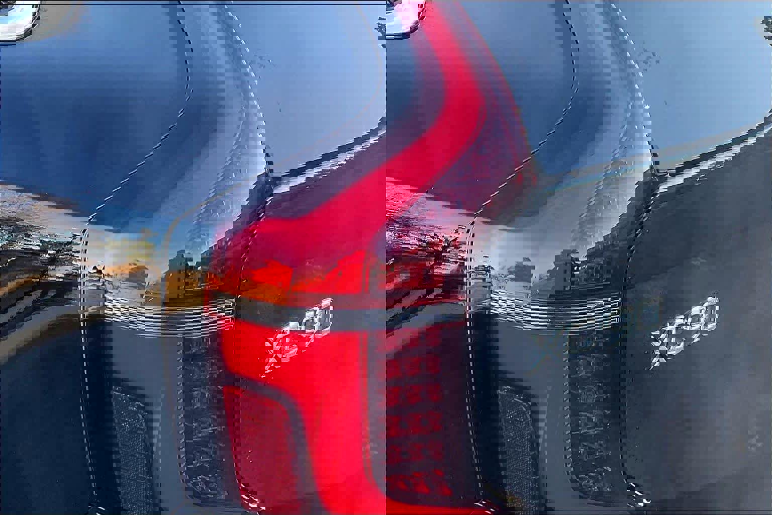 New 2026 Volvo XC90 B5 Plus w/ Protection Package image 25