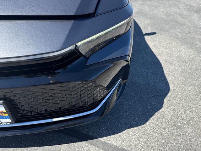 Used 2023 Toyota Crown XLE image 39