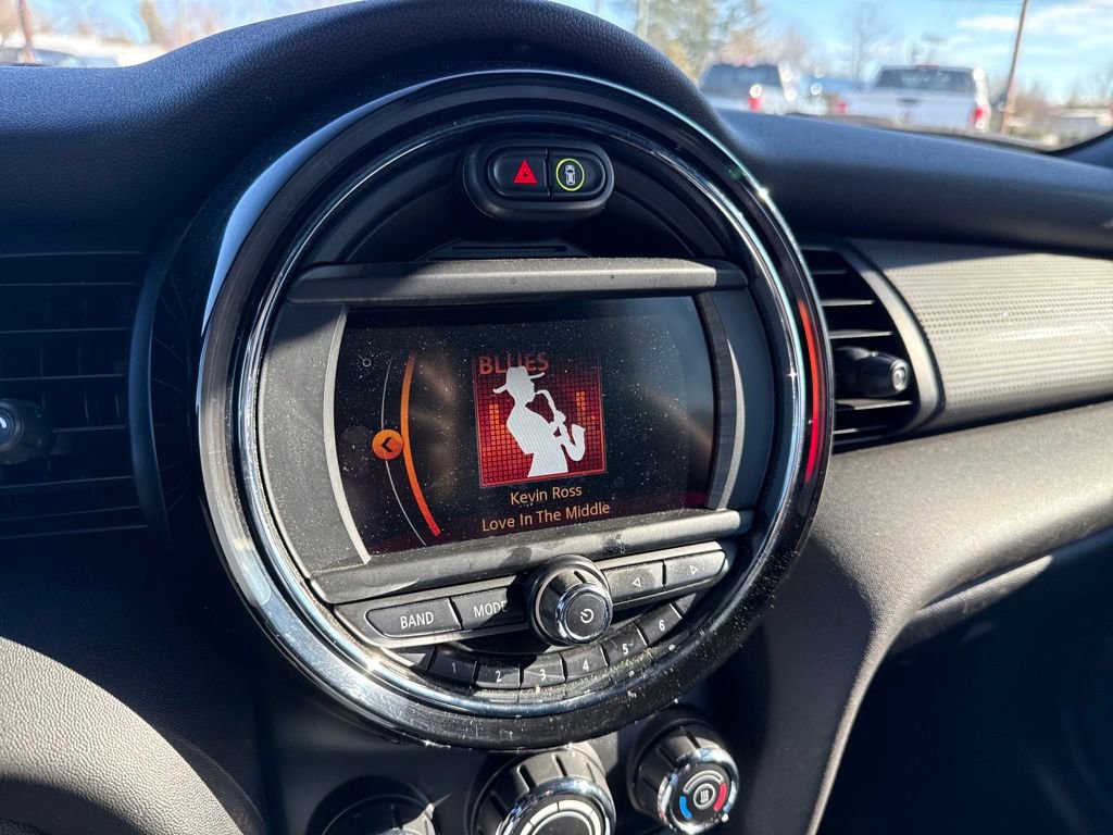 Used 2020 MINI Cooper Convertible image 29