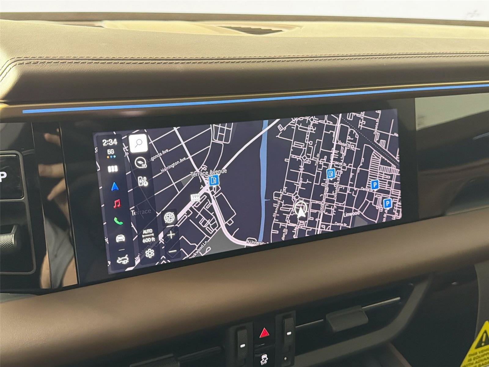 Certified 2026 Porsche Macan Electric RWD image 21