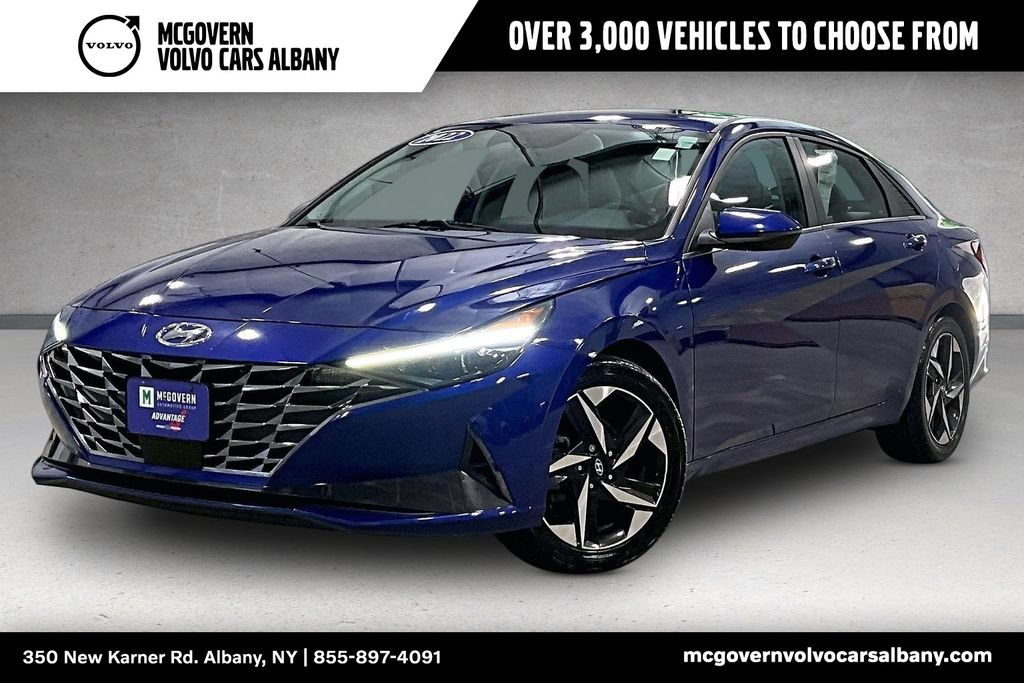 Used 2022 Hyundai Elantra Limited w/ Cargo Package FWD image 1