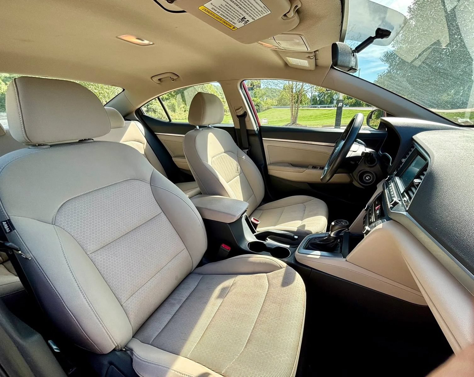 Used 2017 Hyundai Elantra SE FWD image 16